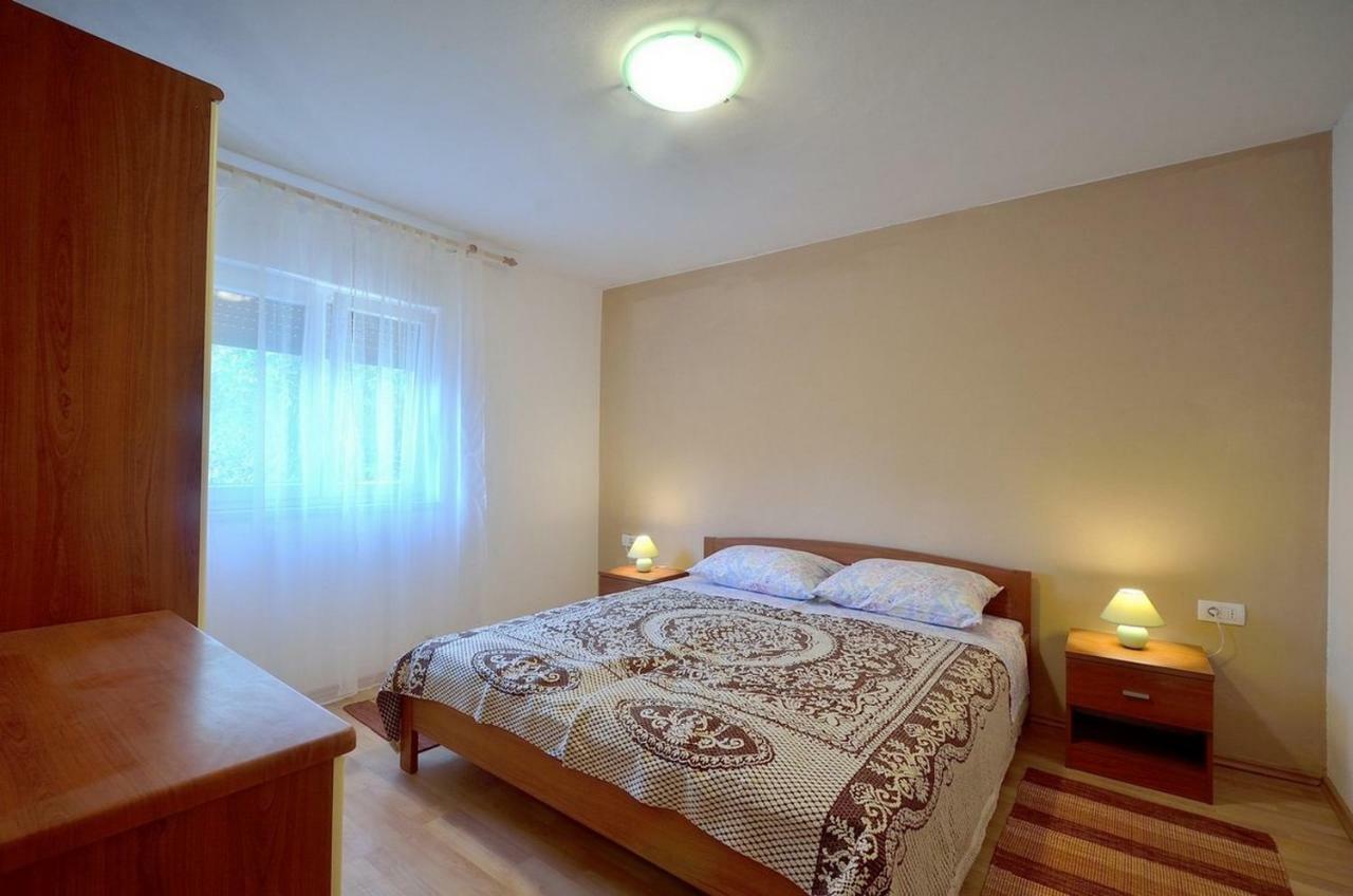 Apartment Nada With Private Pool Buzet Exterior photo